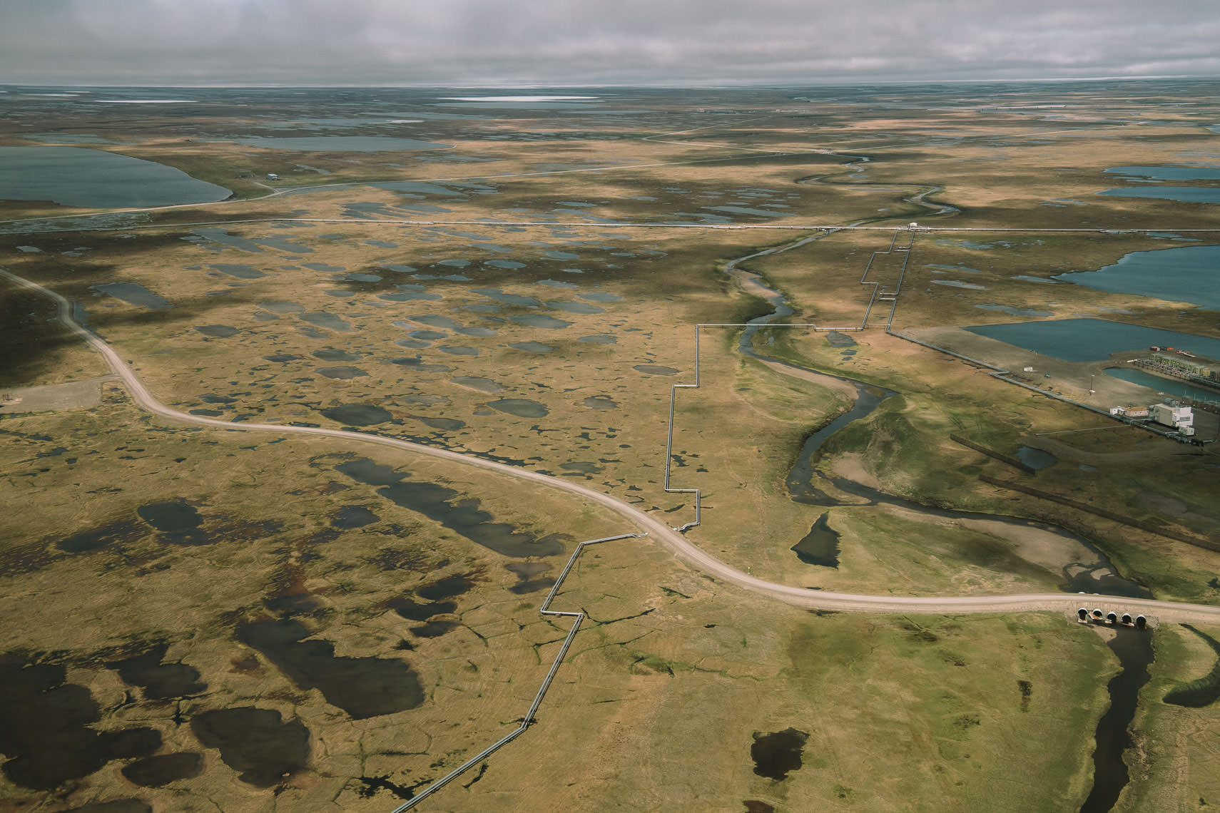 Road and Pipeline, Tundra Crossing
